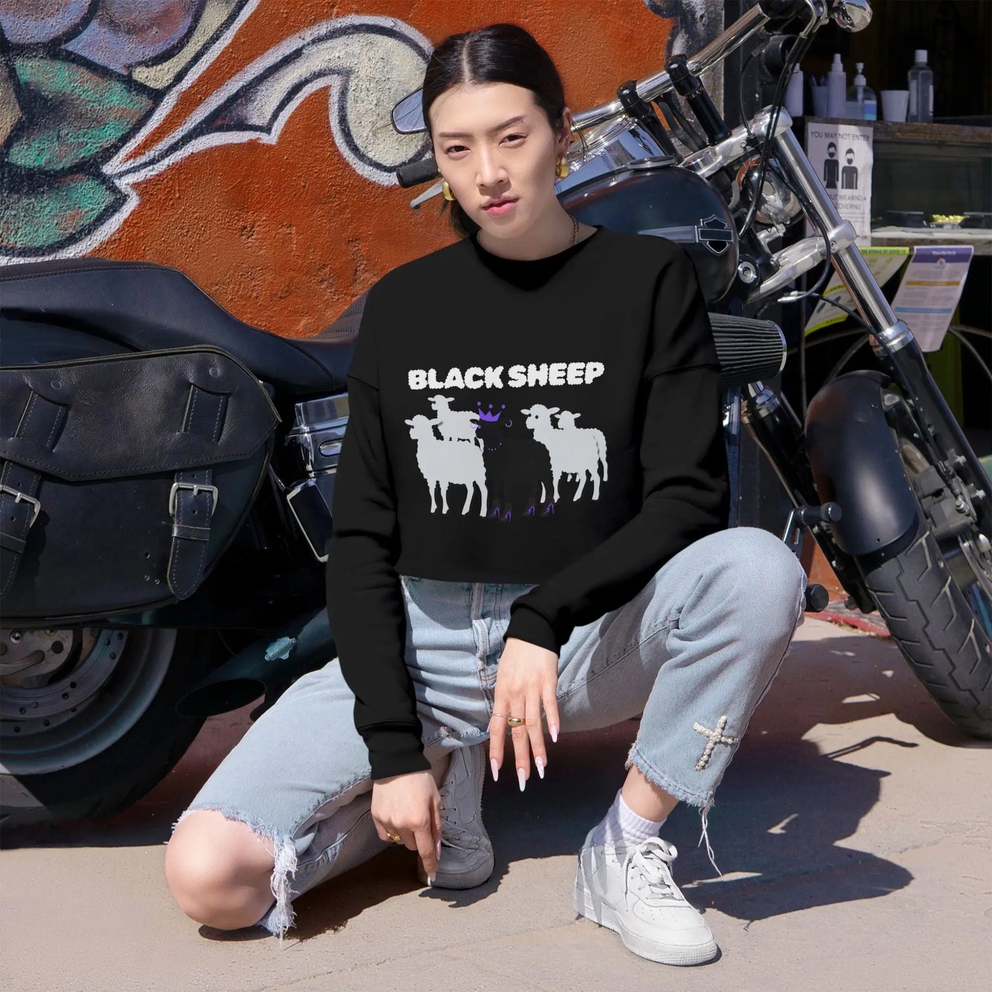 premium cotton cropped sweatshirt BLACKSHEEP Graphics Black