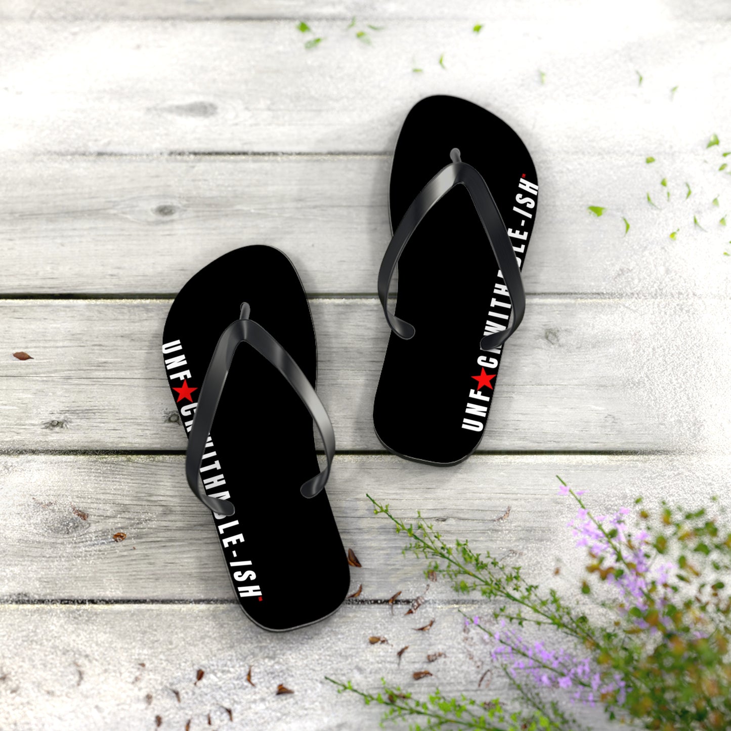 UNF★CKWITHABLE-ISH™ Flip Flops White/Red Star